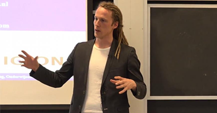 Online courses & student activity 