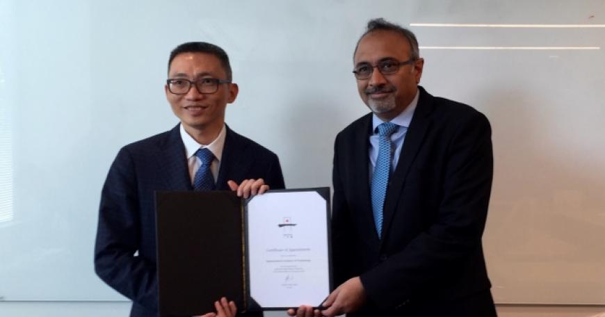 MIT Faculty Sanjay Sarma and Yidan of the Yidan Price Foundation