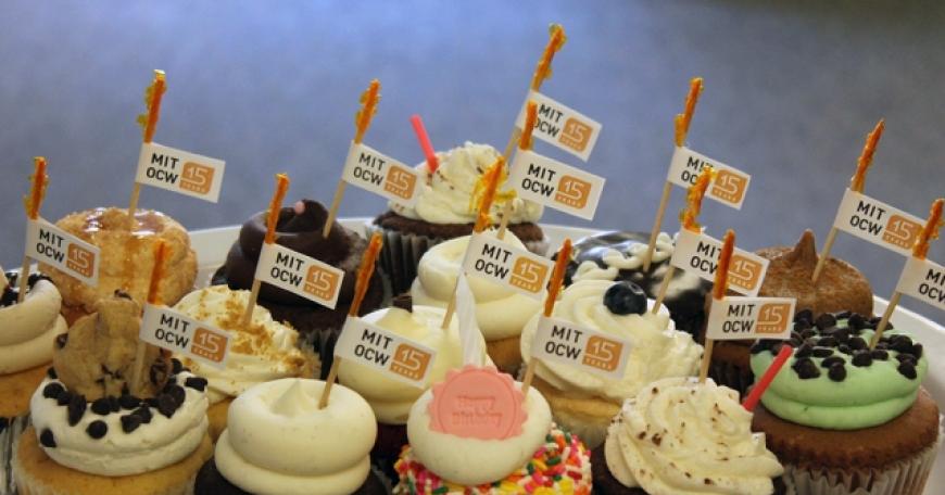 MIT OpenCourseWare celebrates 15 years with cupcakes 