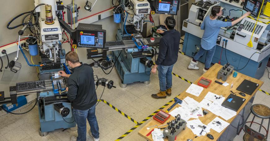 A report from the MIT Open Learning Workforce Education Project argues that higher education can and should play a vital role in providing workers with 21st-century skills suited to new technologies, as well as opportunities to move into better-paying jobs.