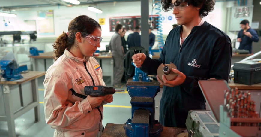 J-WEL helped Uniandes focus their offerings on teaching with project-based action learning so students could actively link their classroom learning to the work they do in the field.