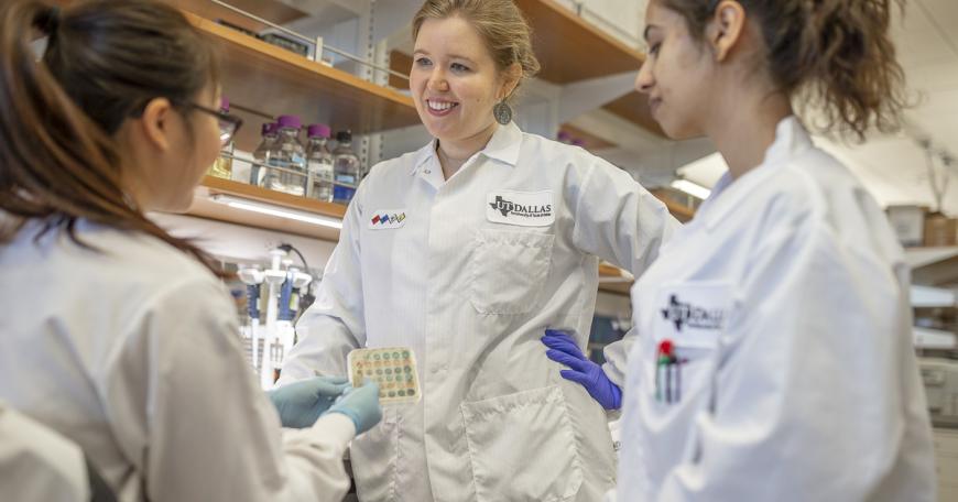De Nisco (left) says MIT prepared her for life as a professor, teacher, and mentor. 