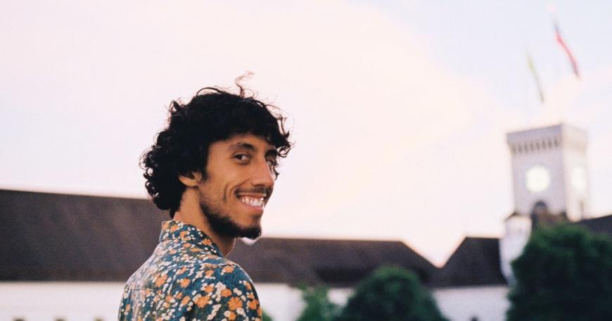 “People may find OpenCourseWare and think it is too good to be true. Why would such a prestigious institution break down the barriers to scientific education and commit to open-access, free resources? I want people to know: there is no catch. Sharing is the point,” says Bernardo Picão, a master’s degree candidate in physics at the Instituto Superior Técnico in Lisbon, Portugal, who first discovered MIT’s free educational resources in his teens. 