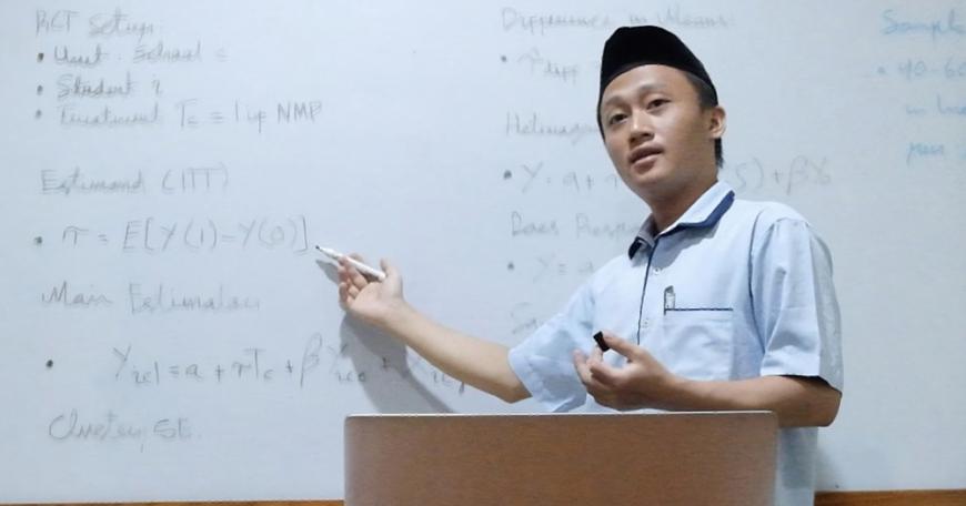 Munip Utama’s participation in the MITx MicroMasters Program in Data, Economics, and Design of Policy inspired him to connect theory with practice in his own teaching and mentoring, "encouraging students to use data and critical thinking to solve problems in their communities.”