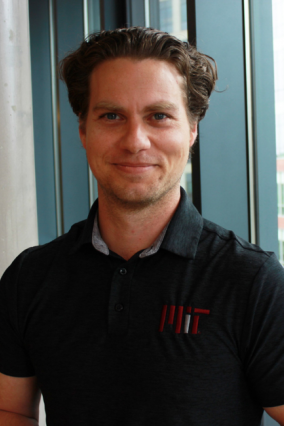Robert Rains Master degree holder from MIT micromasters